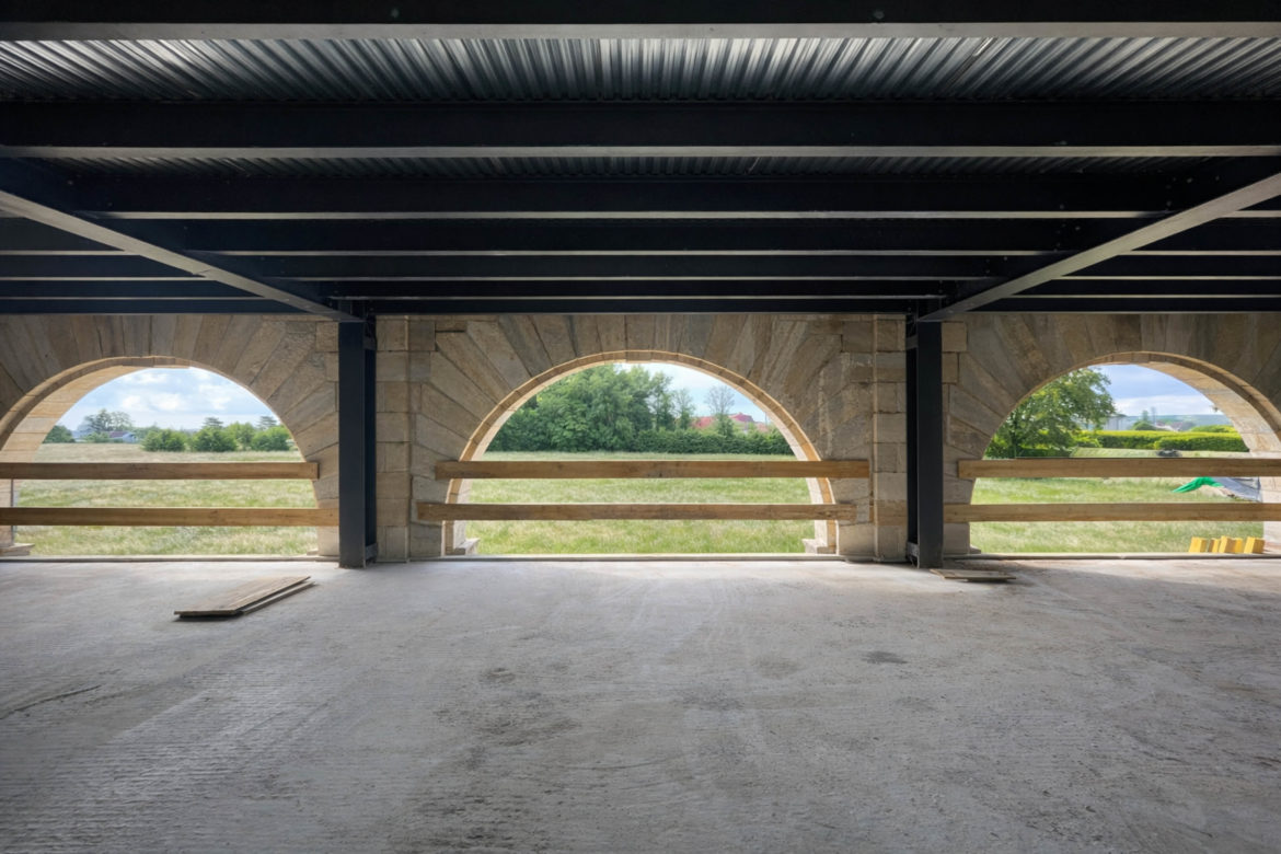 Orangerie néoclassique classée Monument Historique